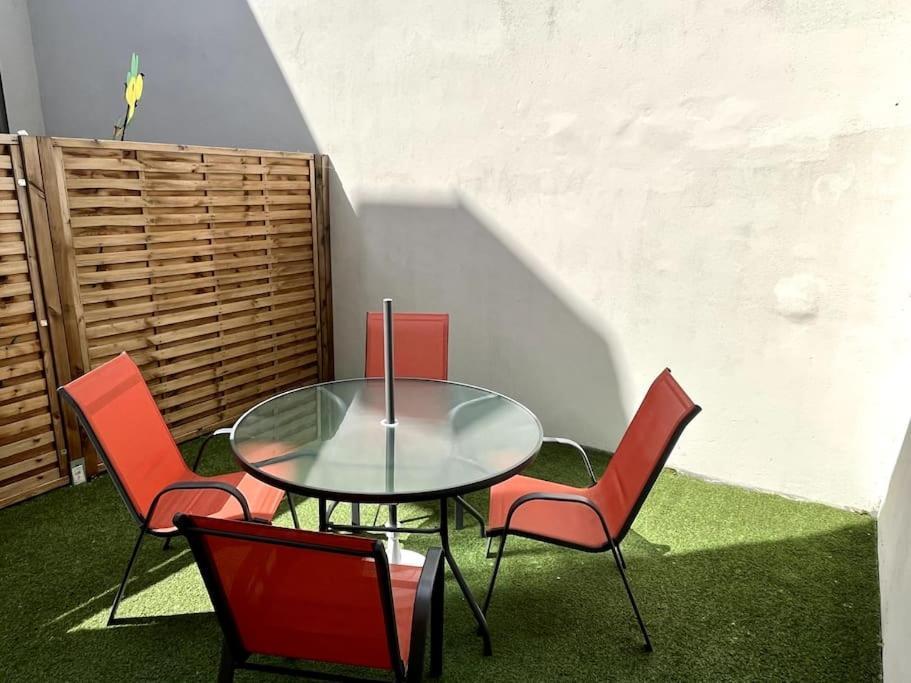 Appartement Avec Exterieur Loos 外观 照片
